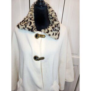 Le Moda Ivory Fleece Cape Leopard Faux Fur Collar Toggle OSFM Apres' Ski Winter